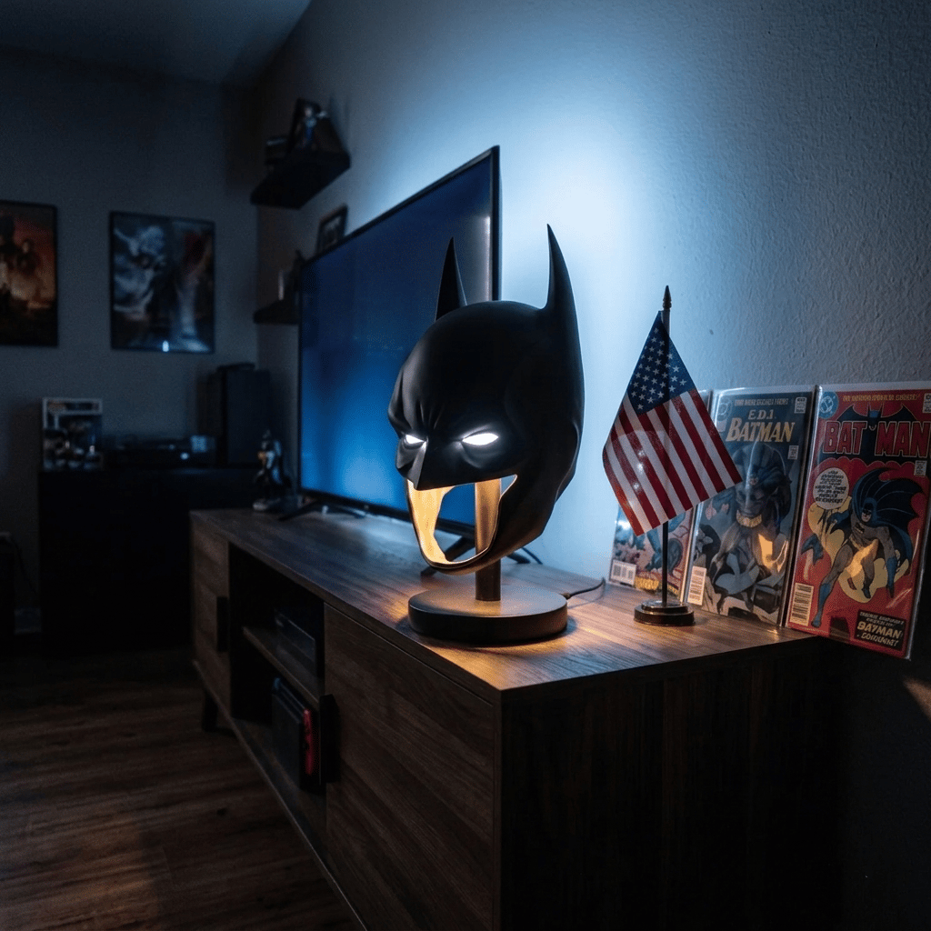 🦇 Gothic Bat Mask Table Lamp – The Ultimate Gothic Glow Decor